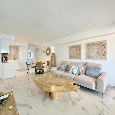 Luxury Frontline Levante