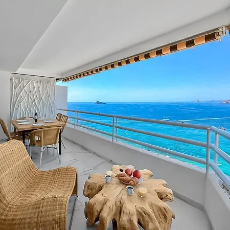 Luxury Frontline Levante *