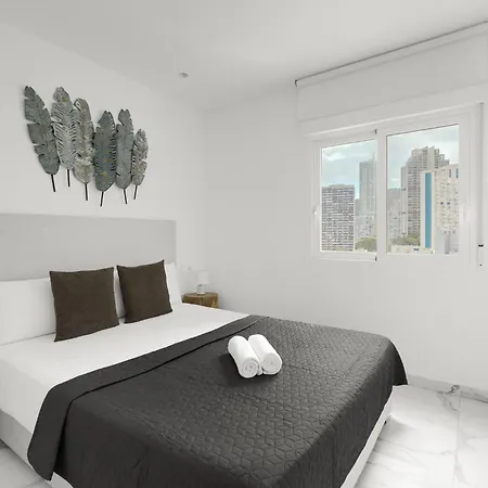 Luxury Frontline Levante Appartement *