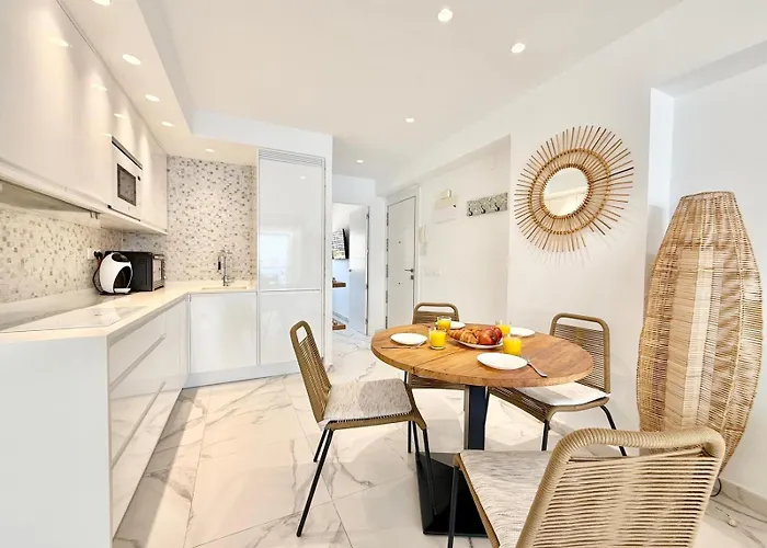 Luxury Frontline Levante * بينايدورم