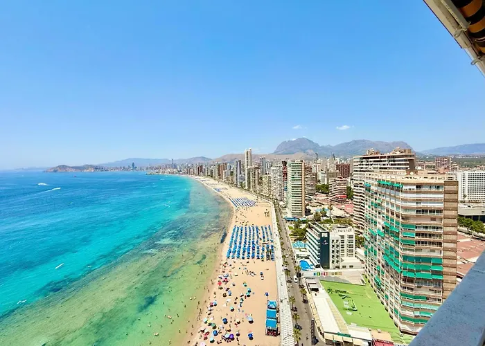 Luxury Frontline Levante بينايدورم